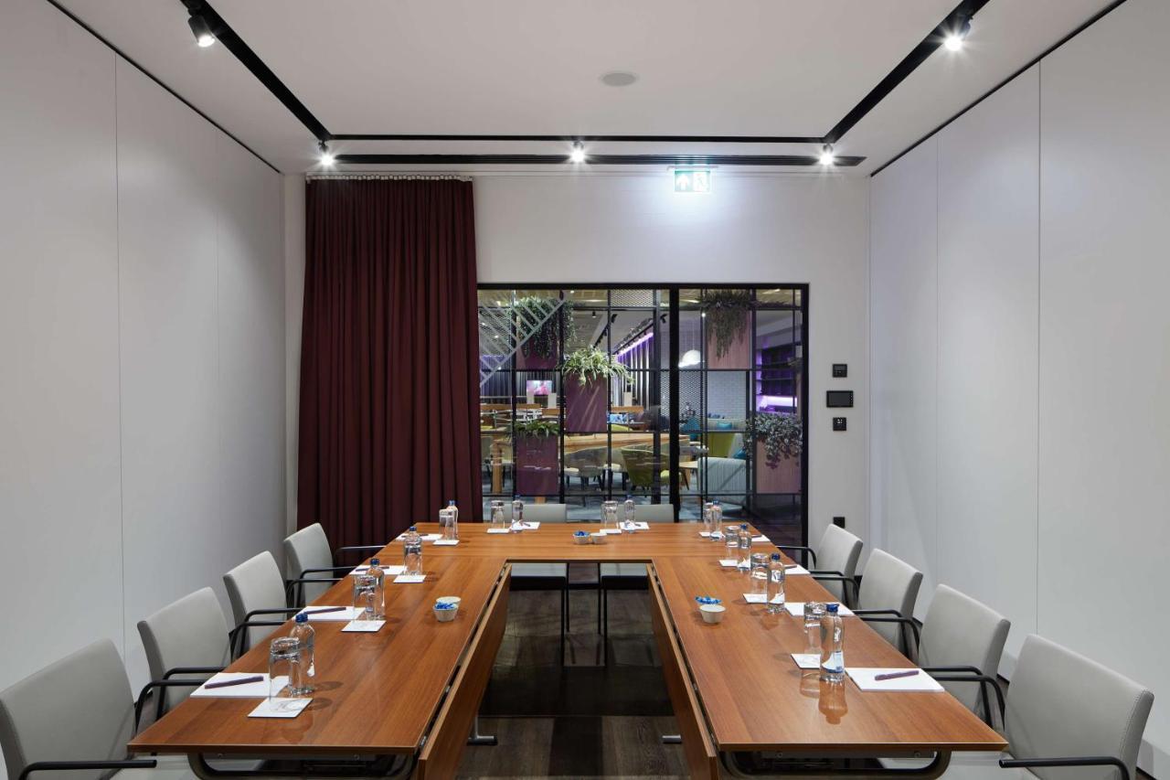 Yotelair Istanbul Airport, Duty Free - International Transit Area Ngoại thất bức ảnh