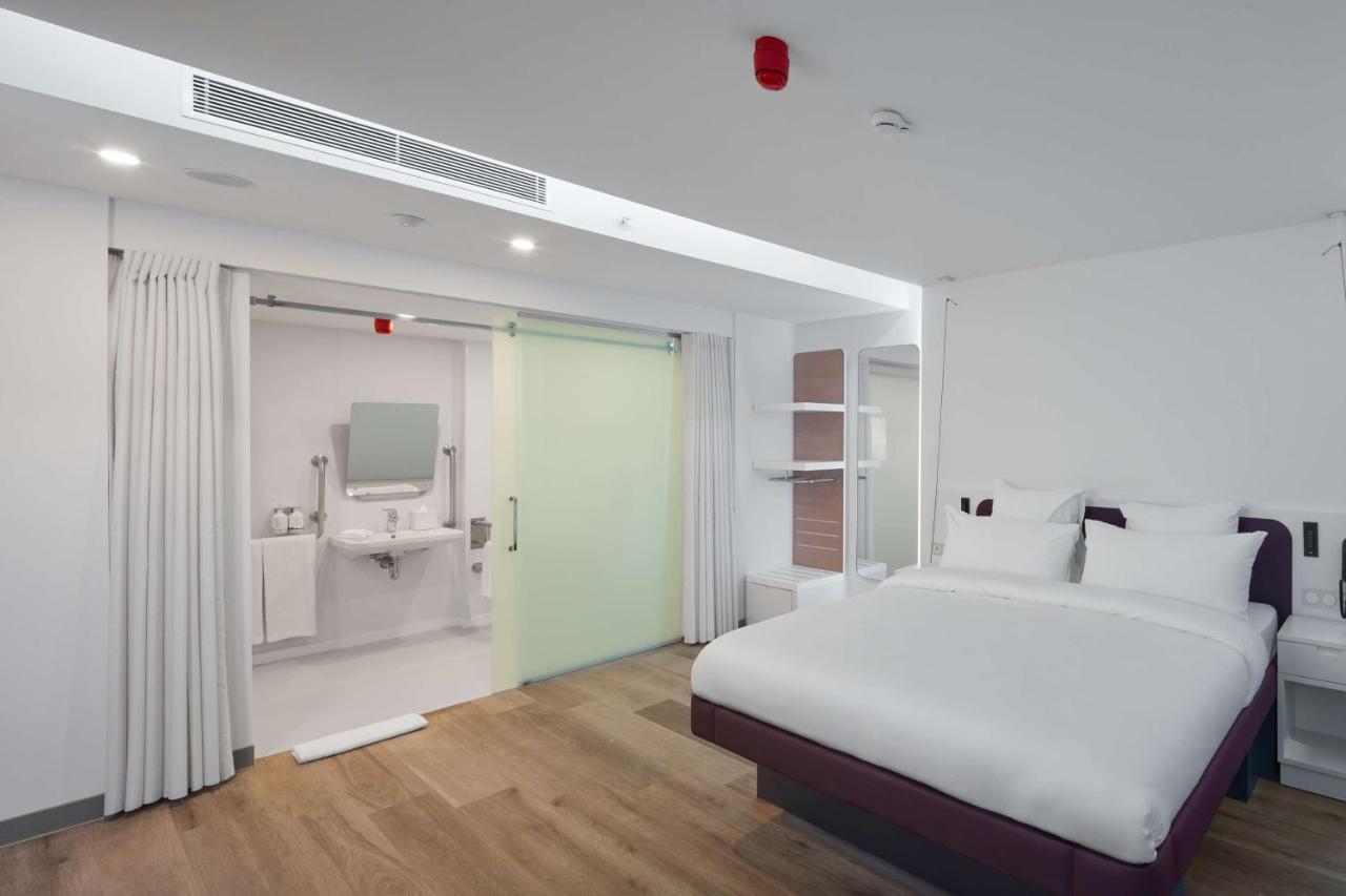Yotelair Istanbul Airport, Duty Free - International Transit Area Ngoại thất bức ảnh